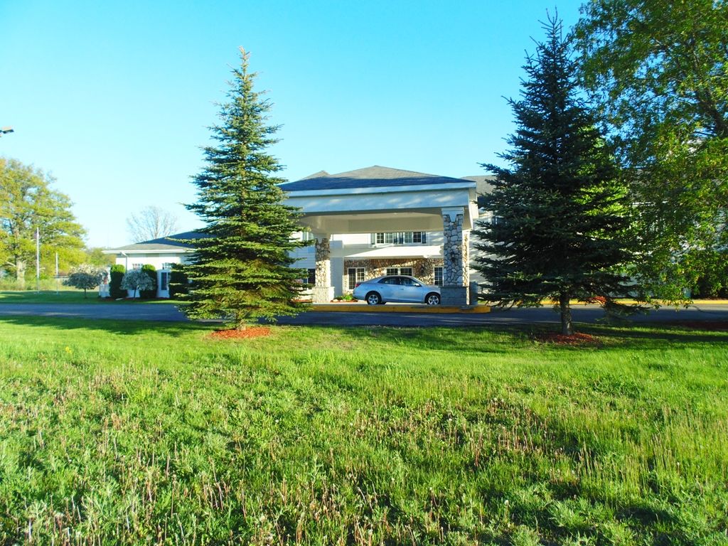 American Inn And Suites Houghton Lake Facilities photo