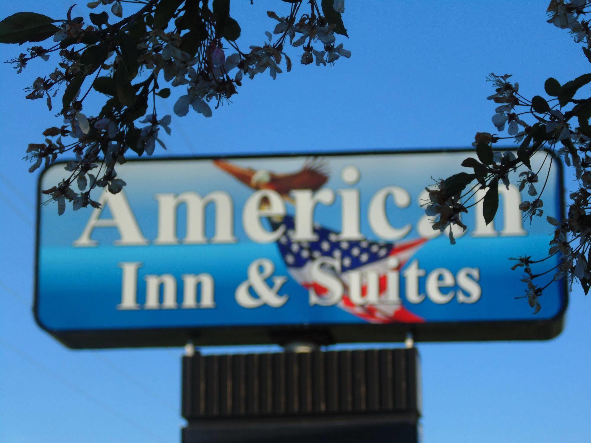 American Inn And Suites Houghton Lake Exterior photo